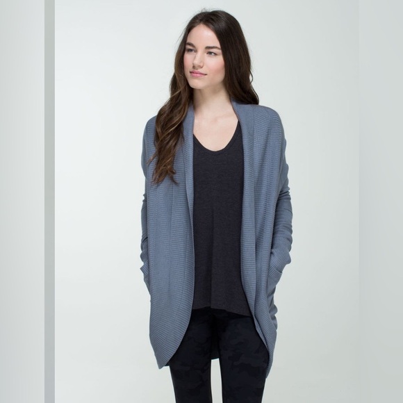 Lululemon Transformation Wrap Heathered Blurred Grey / Coal Size 4 GUC - Picture 1 of 12